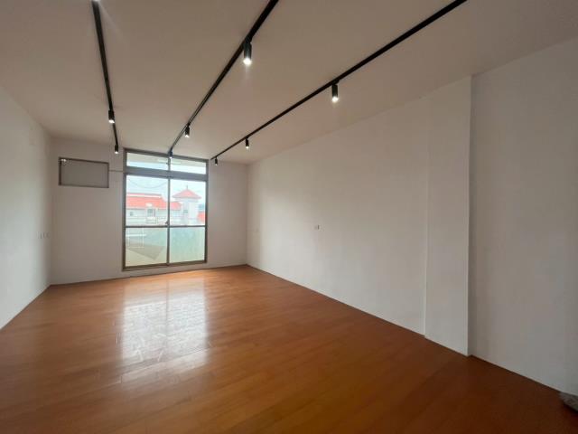 台中南屯透天-1