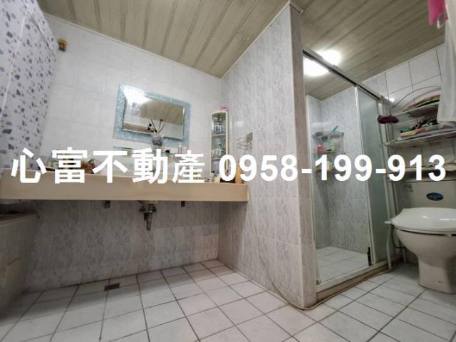 高雄新興區大樓-5