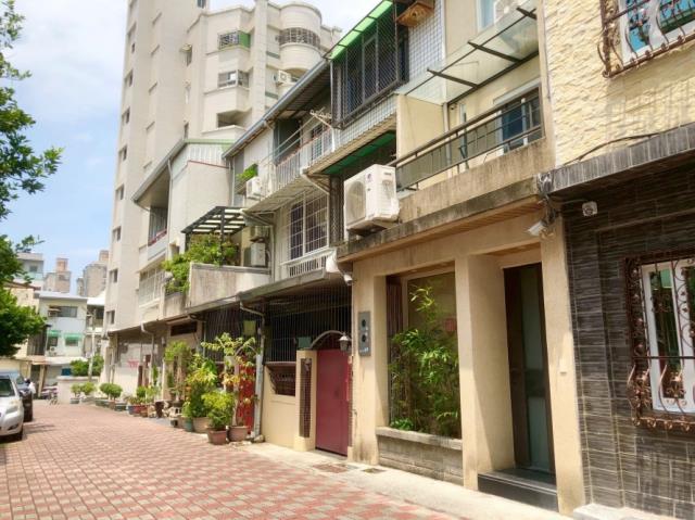 台南東區透天-1