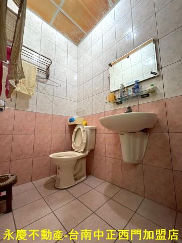 台南南區透天-13