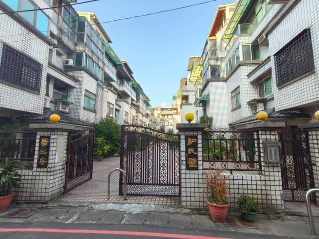 桃園中壢透天-1