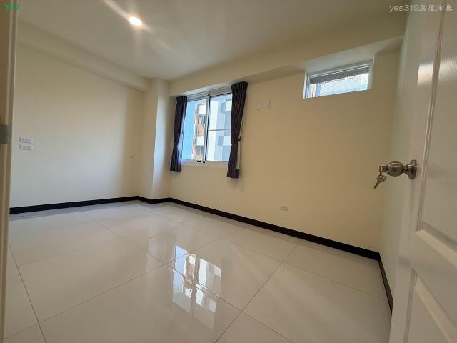 高雄新興區大樓-3