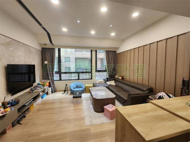 高雄鼓山透天-1